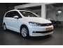 Volkswagen Touran 1.5 TSI Highline navi clima cruise led pdc trekhaak 150 pk !!