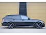 BMW 3-Serie Touring 330i xDrive High Executive Edition * M-Sport * 19 Inch Lm * Trekhaak * Camera *