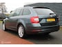 Skoda Octavia Combi 1.0 TSI Greentech Business Edition, Navi, Stoelverwarming, Donker glas, 17 Inch LMV, Cruise, Clima, App connect