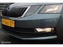 Skoda Octavia Combi 1.0 TSI Greentech Business Edition, Navi, Stoelverwarming, Donker glas, 17 Inch LMV, Cruise, Clima, App connect