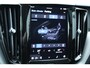 Volvo XC60 T6 Plug-in hybrid AWD Plus Dark | Verwarmde Voorstoelen, Stuurwiel en Achterbank | Panoramadak met Schuif-/Kantelfunctie | Semi- Elektrische Trekhaak | 360-Camera | Adaptieve Cruise Control | Draadloze Telefoonlader