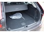 Volvo XC60 T6 Plug-in hybrid AWD Plus Dark | Verwarmde Voorstoelen, Stuurwiel en Achterbank | Panoramadak met Schuif-/Kantelfunctie | Semi- Elektrische Trekhaak | 360-Camera | Adaptieve Cruise Control | Draadloze Telefoonlader