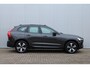 Volvo XC60 T6 Plug-in hybrid AWD Plus Dark | Verwarmde Voorstoelen, Stuurwiel en Achterbank | Panoramadak met Schuif-/Kantelfunctie | Semi- Elektrische Trekhaak | 360-Camera | Adaptieve Cruise Control | Draadloze Telefoonlader