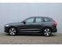 Volvo XC60 T6 Plug-in hybrid AWD Plus Dark | Verwarmde Voorstoelen, Stuurwiel en Achterbank | Panoramadak met Schuif-/Kantelfunctie | Semi- Elektrische Trekhaak | 360-Camera | Adaptieve Cruise Control | Draadloze Telefoonlader
