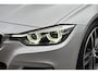 BMW 3-Serie Touring 320i M Sport Edition / Nederlandse Auto / Electrisch Schuifdak / Lederen bekleding / Electrisch verstelbare stoelen voor / Trekhaak Electrisch wegklapbaar / Dode hoeksensoren / Parkeercamera / Electrische achterklep / Stuurverwarming