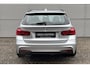 BMW 3-Serie Touring 320i M Sport Edition / Nederlandse Auto / Electrisch Schuifdak / Lederen bekleding / Electrisch verstelbare stoelen voor / Trekhaak Electrisch wegklapbaar / Dode hoeksensoren / Parkeercamera / Electrische achterklep / Stuurverwarming