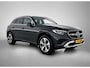 Mercedes-Benz GLC 300 e 4MATIC Plug-In Hybride Trekhaak | Rijassistentiepakket plus | Parkeerpakket met 360°-camera | Memory Voorstoelen | Stoel en Stuurverwarming. Inclusief 24 maanden MB Certified garantie voor Europa.