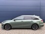 Kia Ceed Sw 1.5 T-GDi 140pk GT-PlusLine | Navigatie | JBL Audio | Stoelverwarming | Parkeercamera | Parkeersensoren | LED |