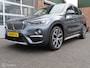 BMW X1 sDrive20i High Executive|Sportleer|Camera|Carplay|HUD|Harman Kardon|19".