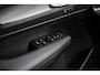Volvo EX40 Single Motor Extended Range Ultra Black Ed. 82 kWh | Harman Kardon audio | 20" | Schuif-/kanteldak | Getint Glas | Elektrische stoelverstelling | Nubuck bekleding | Adaptive Cruise Control | Dodehoekdetectie |