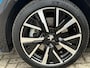 Peugeot e-208 EV 50kWh 136pk GT | Alcantara | Panoramadak | Keyless | Navigatie | Stoelverwarming | Camera | Carplay | Dodehoekdetectie |