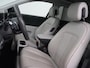 Hyundai Ioniq 5 Lounge 73kWh | Panoramadak | Stoelventilatie | Leder | Head-Up | Warmtepomp | 360 Camera | Achterbankverwarming | Adaptive cruise | Navigatie | Full LED | Carplay