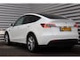 Tesla Model Y RWD 58KWH 238PK AUTOMAAT / NAVI / LEDER / CLIMIA / FULL-LED / CAMERA / 19" LMV / PANO. DAK / AFN. TREKHAAK / AUTO-PILOT / NIEUWSTAAT !!