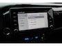Toyota Hilux 2.8 D-4D Xtra Cab Invincible 4WD Automaat | Rijklaar | Trekhaak | Leder | Stoelverw. | LED | Apple/Android | Keyless | Park.sens. v+a