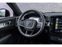 Volvo XC40 Plug-in Hybrid T4 Inscription Expression | Keyless | Stoel- en stuurverwarming | Achteruitrijcamera | Parkeersensoren voor + achter | Getint glas | Navigatie | Apple Carplay / Android Auto | LED koplampen |