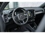 Volvo XC40 Plug-in Hybrid T4 Inscription Expression | Keyless | Stoel- en stuurverwarming | Achteruitrijcamera | Parkeersensoren voor + achter | Getint glas | Navigatie | Apple Carplay / Android Auto | LED koplampen |