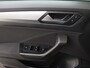 Volkswagen T-Roc 1.5 TSI Style | Parkeerassistent | Adaptieve cruise control | CarPlay | Parkeersensoren | Climate control | Digital cockpit Pro |
