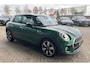 MINI Cooper Mini 1.5 Chili 60 Years Edition | Lederen Bekleding | Parkeersensoren Achter | LED | Climate Control | 17" Lichtmetaal | Achterspoiler | Afwijkende dakkleur | Airco (automatisch)