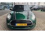 MINI Cooper Mini 1.5 Chili 60 Years Edition | Lederen Bekleding | Parkeersensoren Achter | LED | Climate Control | 17" Lichtmetaal | Achterspoiler | Afwijkende dakkleur | Airco (automatisch)