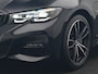 BMW 3-Serie 330e M Sport PHEV 293pk Dealer O.H. | Adaptief Onderstel | Sfeerverlichting | Alcantara Sportstoelen Verwarmd | Virtual | Apple Carplay | Navigatie | Cruise Control | DAB | 19"L.M | Plug In Hybrid