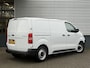 Citroën E-Jumpy L2 75 kWh 136pk | Airco | Cruise control | Bluetooth radio | Audiobediening stuurwiel | Parkeersensoren achter | Bestuurdersstoel comfort | Bank voorpassagiers | Tussenwand comfort met raam | Reservewiel