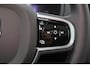 Volvo XC90 T8 Recharge AWD Ultra Bright - Luchtvering - Panorama/schuifdak - IntelliSafe Assist & Surround - 360º Camera - Bowers & Wilkins audio - Adaptieve LED koplampen - Verwarmde voorstoelen, stuur & achterbank - Parkeersensoren voor & achter - Elektr. bedienb. voorstoelen met geheugen - Head up display - Draadloze tel. lader - Extra getint glas - Elektr. inklapbare trekhaak - 21' LMV