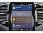 Volvo XC90 T8 Recharge AWD Ultra Bright - Luchtvering - Panorama/schuifdak - IntelliSafe Assist & Surround - 360º Camera - Bowers & Wilkins audio - Adaptieve LED koplampen - Verwarmde voorstoelen, stuur & achterbank - Parkeersensoren voor & achter - Elektr. bedienb. voorstoelen met geheugen - Head up display - Draadloze tel. lader - Extra getint glas - Elektr. inklapbare trekhaak - 21' LMV