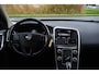 Volvo XC60 2.0 T5 FWD Kinetic / Stoelverwarming / Climate control / Bluetooth / Trekhaak