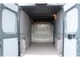 Peugeot Boxer 2.2 BlueHDI 140PK L3H2 / NAVI / CLIMA / LED / PDC / / 17" LMV / TREKHAAK / SIDEBARS / OPRIJPLAAT / 1E EIGENAAR / NIEUWSTAAT !!