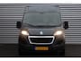 Peugeot Boxer 2.2 BlueHDI 140PK L3H2 / NAVI / CLIMA / LED / PDC / / 17" LMV / TREKHAAK / SIDEBARS / OPRIJPLAAT / 1E EIGENAAR / NIEUWSTAAT !!