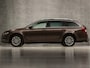 Skoda Octavia Combi 1.0 TSI Greentech Deluxe Automaat (PANORAMADAK, NAVIGATIE, CLIMATE, LEDER/ALCANTARA, CANTON AUDIO, STOELVERWARMING, SPORTSTOELEN, CRUISE, GETINT GLAS, TREKHAAK, PARKEERSENSOREN, NIEUWE APK, NIEUWSTAAT)