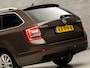 Skoda Octavia Combi 1.0 TSI Greentech Deluxe Automaat (PANORAMADAK, NAVIGATIE, CLIMATE, LEDER/ALCANTARA, CANTON AUDIO, STOELVERWARMING, SPORTSTOELEN, CRUISE, GETINT GLAS, TREKHAAK, PARKEERSENSOREN, NIEUWE APK, NIEUWSTAAT)
