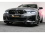 BMW 3-Serie Touring 330e xDrive M Sport / M340i Diffuser / Black Diamond M Grill / M340i M Sport bumper pakket / Schuif-/kanteldak / Elektr. verstelbare voorstoelen (links met memory) / Stoelverwarming / Apple Carplay - Android Auto / Achteruitrijcamera / Trekhaak (zwenkbaar) / Luxe lederen bekleding / 19'' LMV / Shadow Line / Full LED / Cruise Control / Draadloze telefoonlader
