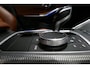 BMW 3-Serie Touring 330e xDrive M Sport / M340i Diffuser / Black Diamond M Grill / M340i M Sport bumper pakket / Schuif-/kanteldak / Elektr. verstelbare voorstoelen (links met memory) / Stoelverwarming / Apple Carplay - Android Auto / Achteruitrijcamera / Trekhaak (zwenkbaar) / Luxe lederen bekleding / 19'' LMV / Shadow Line / Full LED / Cruise Control / Draadloze telefoonlader