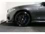 BMW 3-Serie Touring 330e xDrive M Sport / M340i Diffuser / Black Diamond M Grill / M340i M Sport bumper pakket / Schuif-/kanteldak / Elektr. verstelbare voorstoelen (links met memory) / Stoelverwarming / Apple Carplay - Android Auto / Achteruitrijcamera / Trekhaak (zwenkbaar) / Luxe lederen bekleding / 19'' LMV / Shadow Line / Full LED / Cruise Control / Draadloze telefoonlader