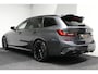 BMW 3-Serie Touring 330e xDrive M Sport / M340i Diffuser / Black Diamond M Grill / M340i M Sport bumper pakket / Schuif-/kanteldak / Elektr. verstelbare voorstoelen (links met memory) / Stoelverwarming / Apple Carplay - Android Auto / Achteruitrijcamera / Trekhaak (zwenkbaar) / Luxe lederen bekleding / 19'' LMV / Shadow Line / Full LED / Cruise Control / Draadloze telefoonlader