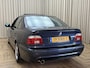 BMW 5-Serie 525i INDIVIDUAL / M-Sport / TOLEDOBLAU MET. / Schuif-Kanteldak / Leder / Memory / Stoelverwarming / Navigatie / Cruise / 17'' LMV