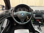 BMW 5-Serie 525i INDIVIDUAL / M-Sport / TOLEDOBLAU MET. / Schuif-Kanteldak / Leder / Memory / Stoelverwarming / Navigatie / Cruise / 17'' LMV