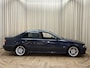 BMW 5-Serie 525i INDIVIDUAL / M-Sport / TOLEDOBLAU MET. / Schuif-Kanteldak / Leder / Memory / Stoelverwarming / Navigatie / Cruise / 17'' LMV