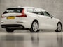 Volvo V60 2.0 B3 Sport 177Pk Automaat (APPLE CARPLAY, GROOT NAVI, CAMERA, ADAPTIVE CRUISE, SPORTSTOELEN, GETINT GLAS, KEYLESS, ELEK ACHTERKLEP, NIEUWSTAAT)