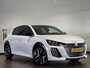 Peugeot 208 GT 1.2 Hybrid 110pk e-DCS6 | ALCANTARA | STOELVERW. | NAVI | ADAPTIVE CRUISE | 360° CAMERA | DODEHOEKBEW. | CLIMA | ALL-SEASONBANDEN |