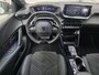 Peugeot 208 GT 1.2 Hybrid 110pk e-DCS6 | ALCANTARA | STOELVERW. | NAVI | ADAPTIVE CRUISE | 360° CAMERA | DODEHOEKBEW. | CLIMA | ALL-SEASONBANDEN |