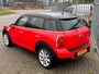 MINI Countryman Mini 1.6 Cooper Pepper 122PK! Stoelverwarming l Airco l 17'LMV l Two tone zwart dak! DEALER OH l TOPSTAAT!