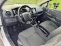 Renault Clio 1.2 16V met navigatie en stoelverwarming