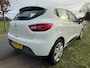 Renault Clio 1.2 16V met navigatie en stoelverwarming