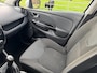 Renault Clio 1.2 16V met navigatie en stoelverwarming
