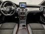 Mercedes-Benz CLA 180 AMG Sport Automaat (GROOT NAVI, LEDER/ALCANTARA, DIAMOND GRILL, GETINT GLAS, SPORTSTOELEN, CRUISE, ZWART HEMEL, LED KOPLAMPEN, NIEUWSTAAT)