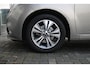 Kia Venga 1.4 CVVT Summer Edition | Trekhaak | Panoramadak | Achteruitrijcamera | Half-Leder | Cruise Control | Navigatie | !!