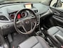 Opel Mokka 1.4 T 140 pk Cosmo | 18" LM Velgen | Stoel en Stuur verwarming | AGR Stoelen | Navigatie | Elektrisch pakket | Camera | Parkpilot | Cruise control