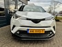 Toyota C-HR 1.8 Hybrid Executive Leer / Navi /19” / JBL / Camera / stoel- stuurverwarming